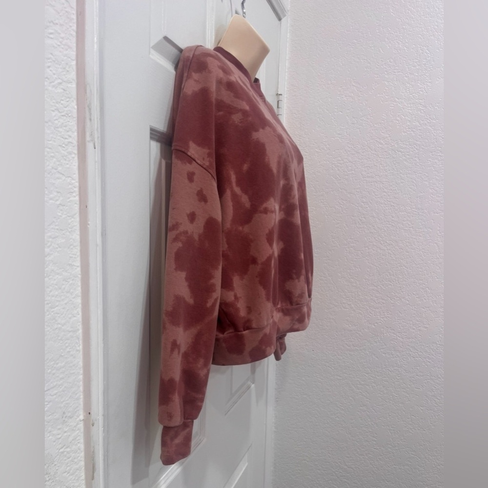 Varley Erwin Sweatshirt Deep Rose Tie-Dye -
Small Casual - EUC - Picture 7 of 13